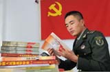 孜孜不倦學(xué)習(xí)理論知識(shí)