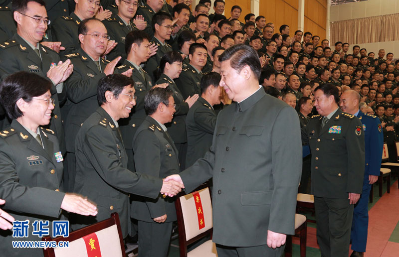 2013年11月5日，習近平在國防科學技術大學視察。李剛攝