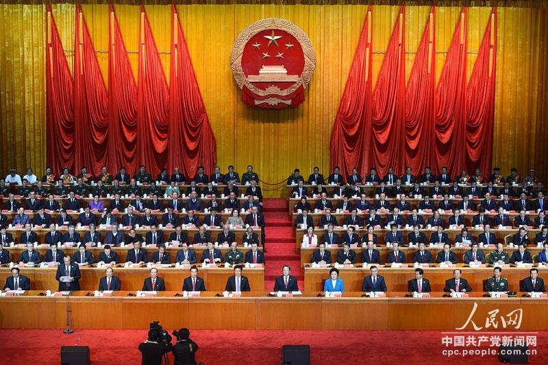 10月1日上午，新疆維吾爾自治區成立60周年慶祝大會在新疆人民會堂舉行，圖為慶祝大會現場。人民網記者 於凱攝