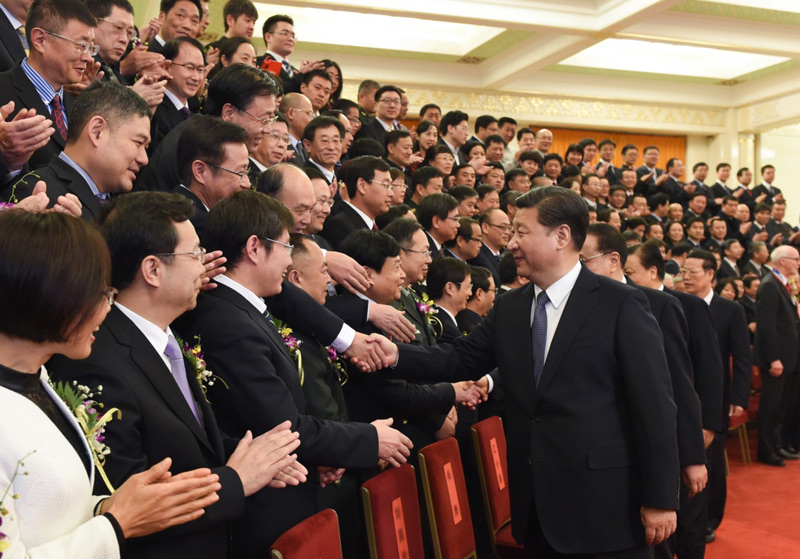1月8日，2015年度國家科學技術獎勵大會在北京人民大會堂隆重舉行。會前，習近平、李克強、劉雲山、張高麗等黨和國家領導人會見獲獎代表。 新華社記者 李學仁 攝