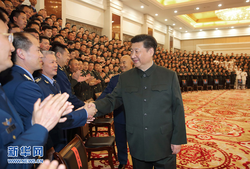 4月24日至27日，中共中央總書記、國家主席、中央軍委主席習近平在安徽調研。這是4月26日，習近平在合肥親切接見駐皖部隊師以上干部和作戰團單位主官，代表黨中央和中央軍委向駐皖部隊全體官兵致以誠摯問候。新華社記者李剛攝