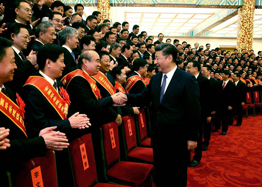 9月19日，全國社會治安綜合治理表彰大會在北京人民大會堂舉行。會前，習近平、李克強、張高麗等會見與會代表。 新華社記者 姚大偉 攝
