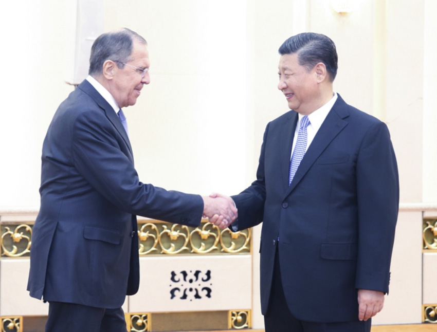4月23日，國家主席習近平在北京人民大會堂會見俄羅斯外長拉夫羅夫。 新華社記者 姚大偉 攝