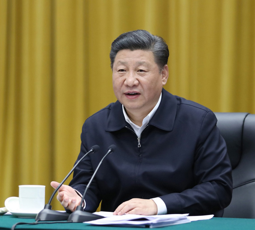 4月26日下午，中共中央總書記、國家主席、中央軍委主席習近平在武漢主持召開深入推動長江經(jīng)濟帶發(fā)展座談會並發(fā)表重要講話。 新華社記者謝環(huán)馳 攝