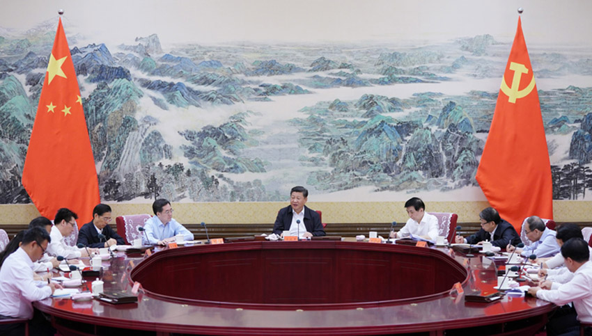 2018年7月2日，中共中央總書記、國家主席、中央軍委主席習近平在中南海同團中央新一屆領導班子成員集體談話並發(fā)表重要講話。 新華社記者 王曄 攝