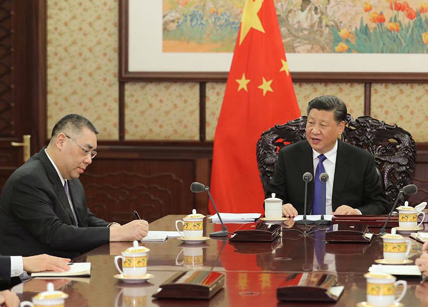 12月17日，國家主席習近平在中南海會見來京述職的澳門特別行政區行政長官崔世安。 新華社記者 謝環馳 攝
