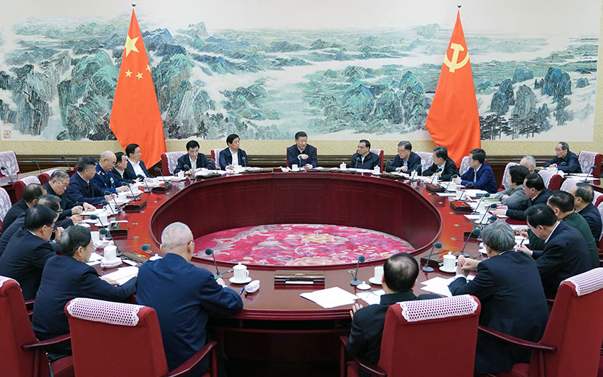 12月25日至26日，中共中央政治局召開民主生活會(huì)，中共中央總書記習(xí)近平主持會(huì)議並發(fā)表重要講話。 新華社記者 謝環(huán)馳 攝