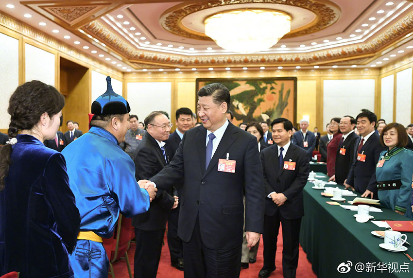 3月5日，中共中央總書記、國家主席、中央軍委主席習(xí)近平參加十三屆全國人大二次會議內(nèi)蒙古代表團(tuán)的審議。 新華社記者 謝環(huán)馳 攝
