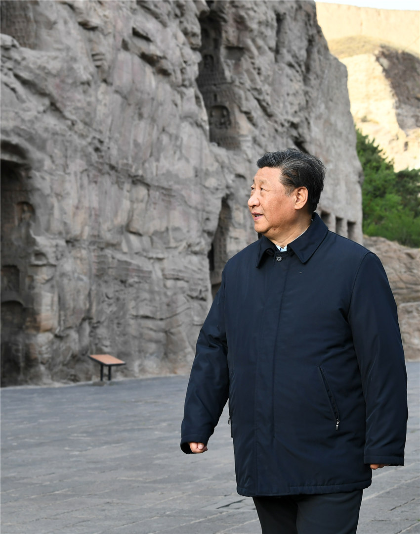 5月11日傍晚時分，習近平總書記來到大同雲岡石窟考察歷史文化遺產保護工作。（攝影記者：李學仁、謝環馳、劉彬）