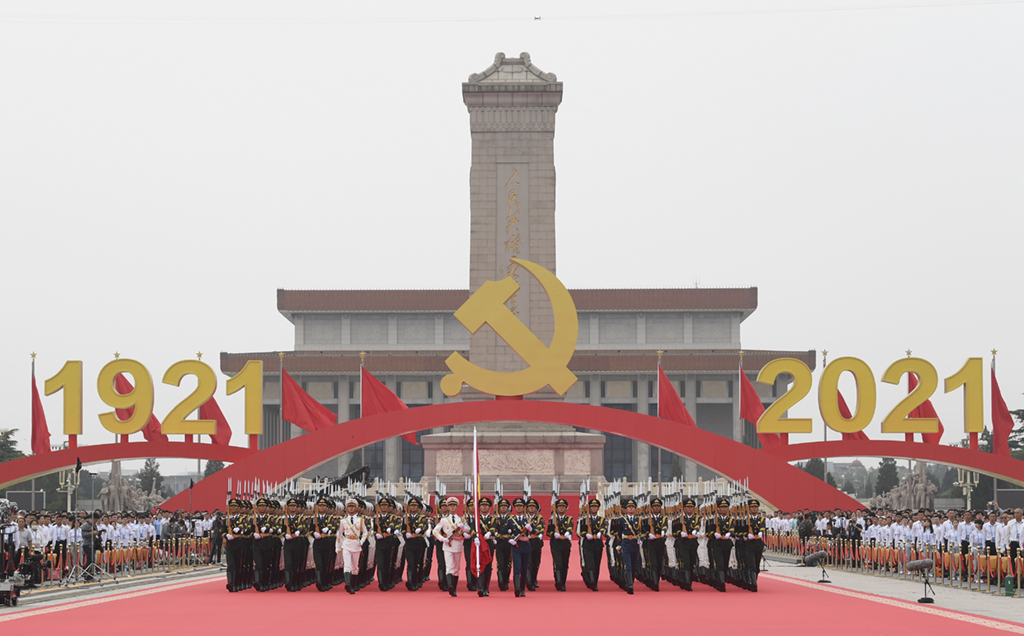 這是國旗護衛隊準備升旗。新華社記者 申宏 攝
