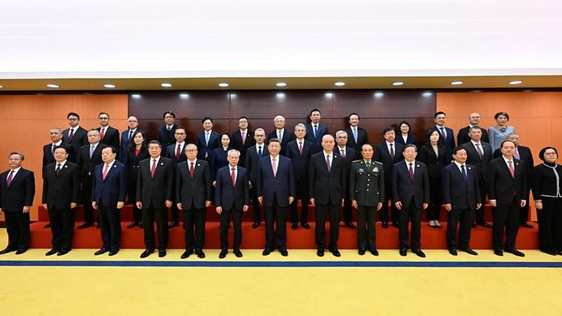 習(xí)近平會見澳門特別行政區(qū)新任行政、立法、司法機(jī)構(gòu)負(fù)責(zé)人