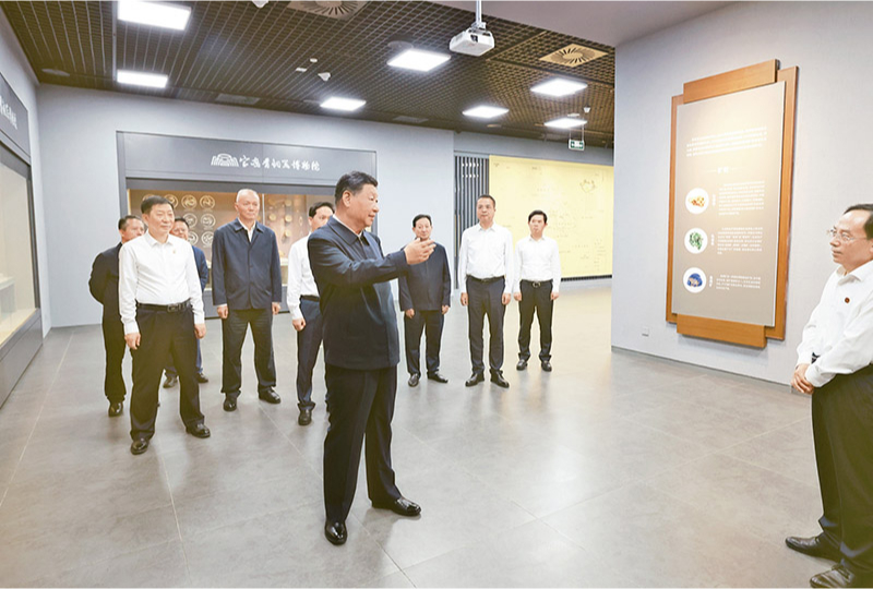 2024年9月10日，中共中央總書記、國家主席、中央軍委主席習近平在前往甘肅考察途中，來到陝西省寶雞市參觀寶雞青銅器博物院。 新華社記者 王曄/攝